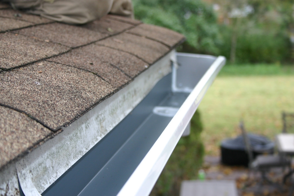 How To Keep Your Gutters Draining Properly